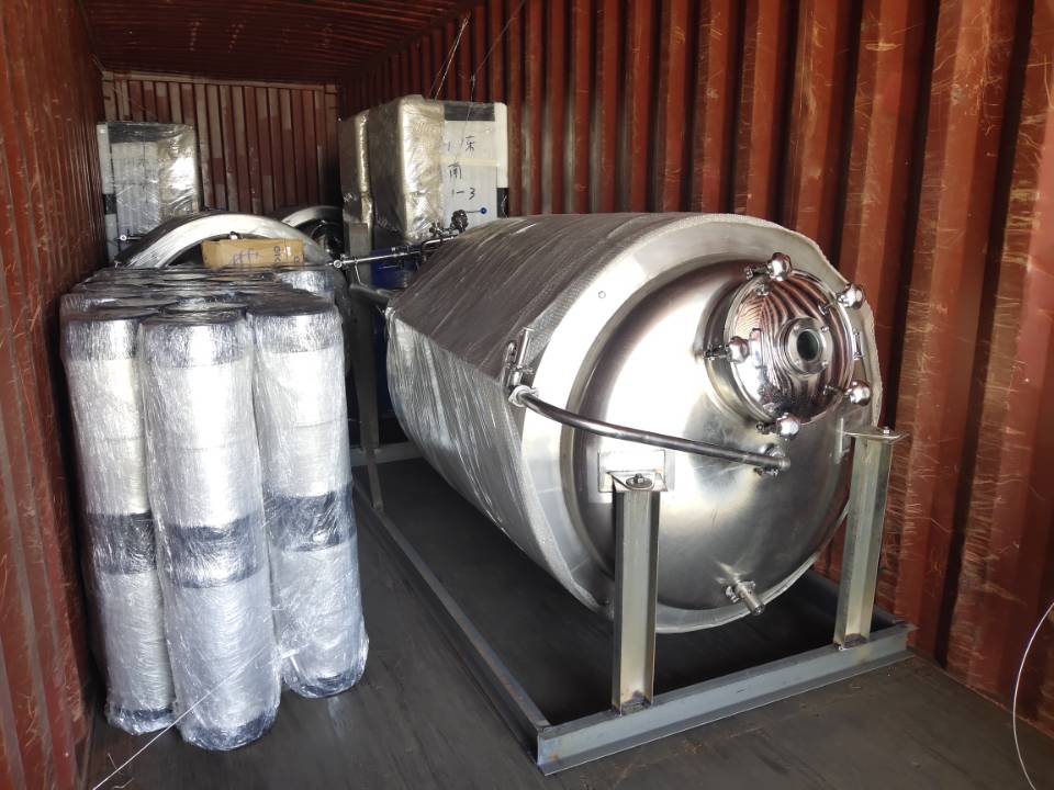1000L brewing system loaded into the container