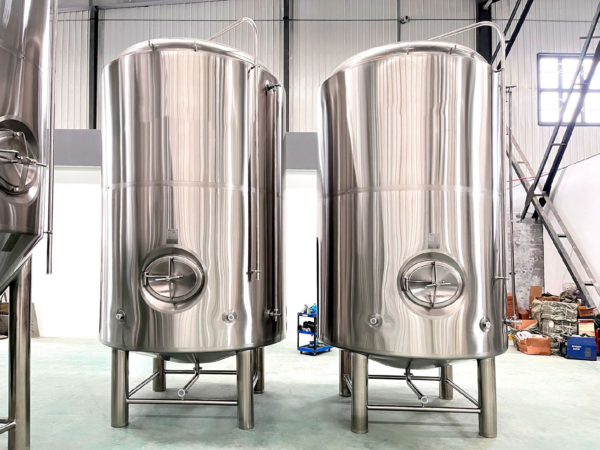 bright beer tank or brite tank