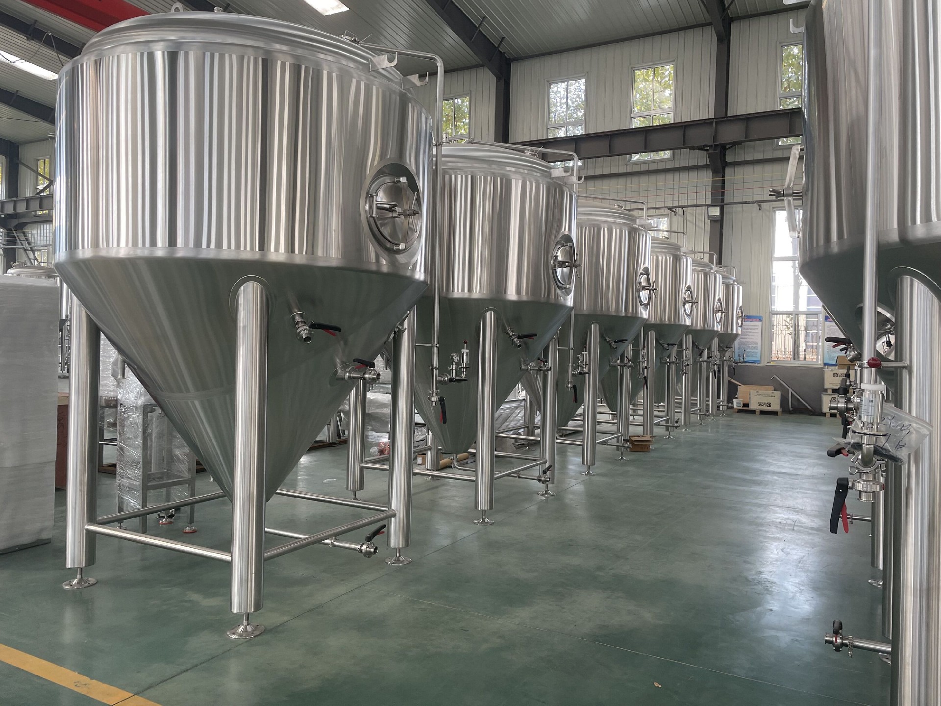 2000L 3000L 4000L stainless steel cooling jacketed beer tank